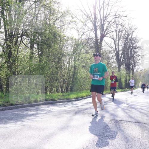 12.04.2026 - 45. Internationalen Wilhelmsburger Insellauf Yannick Fuchs http://msf.ph/oto/9482408 12.04.2026 10:23:03 Laufen 2892 meine-sportfotos.de