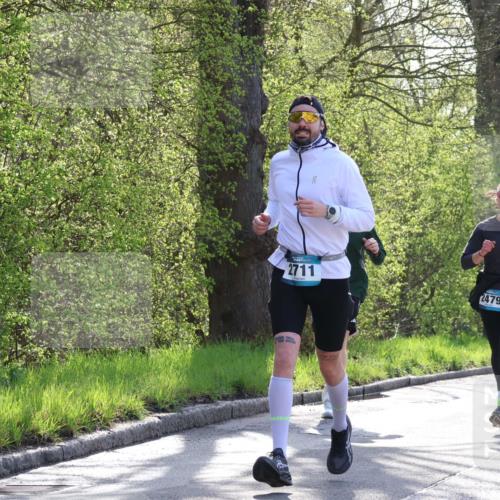 12.04.2026 - 45. Internationalen Wilhelmsburger Insellauf Yannick Fuchs http://msf.ph/oto/9482427 12.04.2026 10:30:49 Laufen 2711, 2479, 4180 meine-sportfotos.de