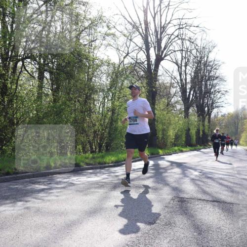 12.04.2026 - 45. Internationalen Wilhelmsburger Insellauf Yannick Fuchs http://msf.ph/oto/9482460 12.04.2026 10:23:08 Laufen 3708 meine-sportfotos.de