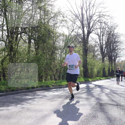 12.04.2026 - 45. Internationalen Wilhelmsburger Insellauf Yannick Fuchs http://msf.ph/oto/9482462 12.04.2026 10:23:08 Laufen 3708 meine-sportfotos.de