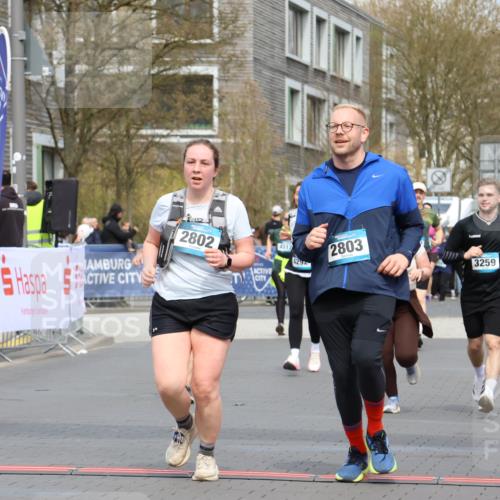 12.04.2026 - 45. Internationalen Wilhelmsburger Insellauf Strokosch-Dieckow http://msf.ph/oto/9482475 12.04.2026 13:24:18 Ziel 3739, 5209, 5212, 2802, 2803, 3258, 3259, 4073 meine-sportfotos.de