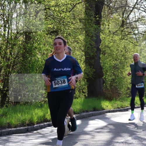12.04.2026 - 45. Internationalen Wilhelmsburger Insellauf Yannick Fuchs http://msf.ph/oto/9482489 12.04.2026 10:30:54 Laufen 5038, 7, 5408, 2812 meine-sportfotos.de
