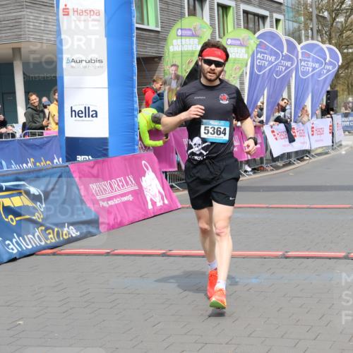 12.04.2026 - 45. Internationalen Wilhelmsburger Insellauf Strokosch-Dieckow http://msf.ph/oto/9482491 12.04.2026 12:48:25 Ziel 5607, 5364 meine-sportfotos.de
