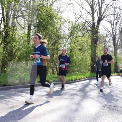 12.04.2026 - 45. Internationalen Wilhelmsburger Insellauf Yannick Fuchs http://msf.ph/oto/9482505 12.04.2026 10:30:55 Laufen 5038, 2812, 2836, 4042 meine-sportfotos.de