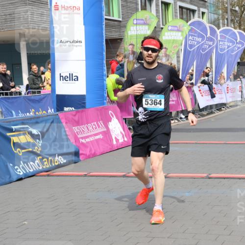 12.04.2026 - 45. Internationalen Wilhelmsburger Insellauf Strokosch-Dieckow http://msf.ph/oto/9482508 12.04.2026 12:48:25 Ziel 5607, 5364 meine-sportfotos.de