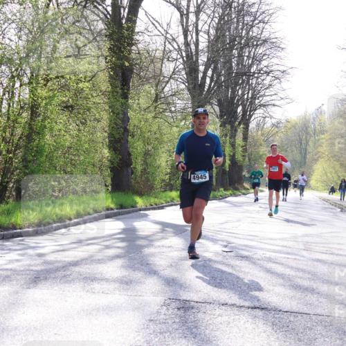 12.04.2026 - 45. Internationalen Wilhelmsburger Insellauf Yannick Fuchs http://msf.ph/oto/9482521 12.04.2026 10:23:13 Laufen 4945, 2893 meine-sportfotos.de