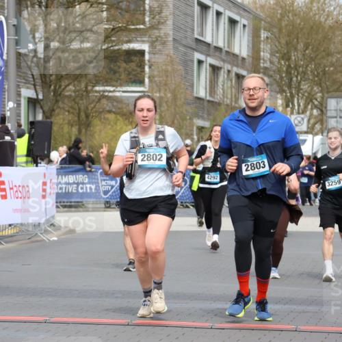 12.04.2026 - 45. Internationalen Wilhelmsburger Insellauf Strokosch-Dieckow http://msf.ph/oto/9482532 12.04.2026 13:24:18 Ziel 3739, 5209, 5212, 2802, 2803, 3258, 3259, 4073 meine-sportfotos.de