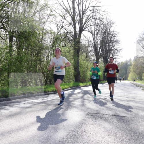 12.04.2026 - 45. Internationalen Wilhelmsburger Insellauf Yannick Fuchs http://msf.ph/oto/9482544 12.04.2026 10:30:58 Laufen 3831, 3991, 4042 meine-sportfotos.de