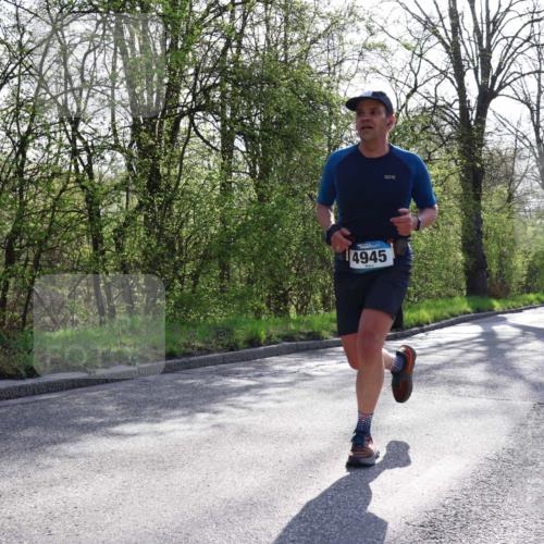 12.04.2026 - 45. Internationalen Wilhelmsburger Insellauf Yannick Fuchs http://msf.ph/oto/9482545 12.04.2026 10:23:14 Laufen 4945, 2893 meine-sportfotos.de