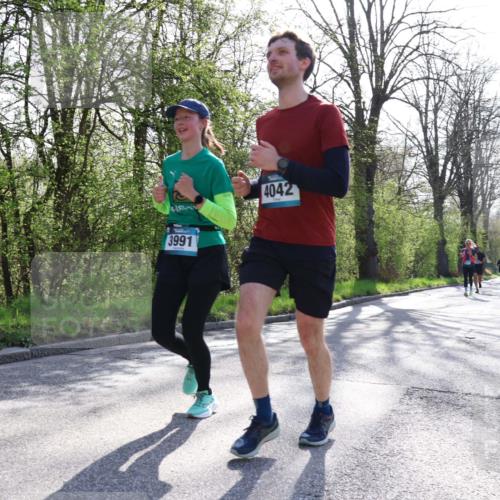 12.04.2026 - 45. Internationalen Wilhelmsburger Insellauf Yannick Fuchs http://msf.ph/oto/9482572 12.04.2026 10:31:00 Laufen 4042, 3991 meine-sportfotos.de