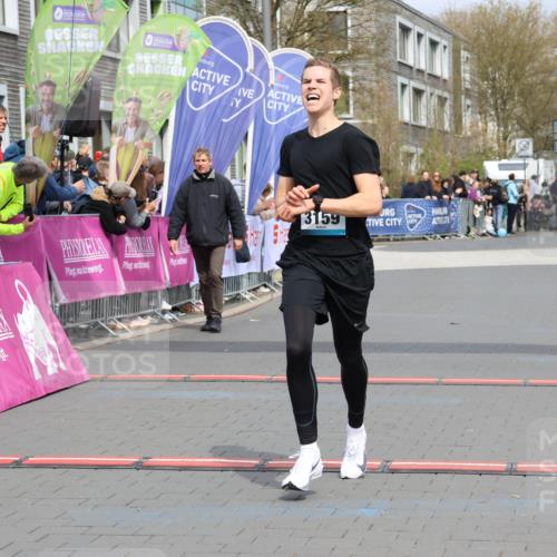 12.04.2026 - 45. Internationalen Wilhelmsburger Insellauf Strokosch-Dieckow http://msf.ph/oto/9482684 12.04.2026 12:48:52 Ziel 3159 meine-sportfotos.de
