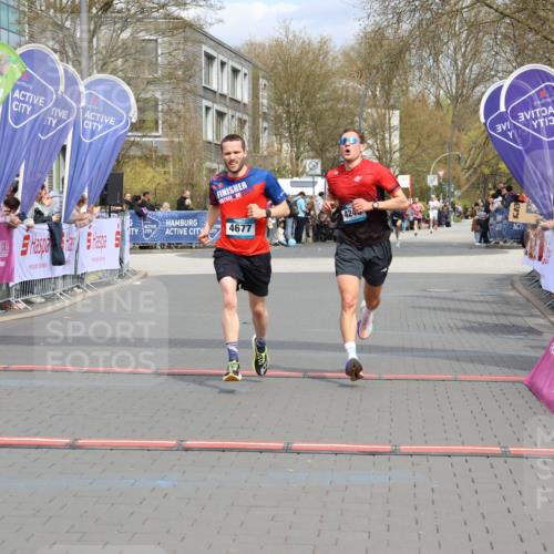 12.04.2026 - 45. Internationalen Wilhelmsburger Insellauf Strokosch-Dieckow http://msf.ph/oto/9482709 12.04.2026 12:48:59 Ziel 4677, 4240 meine-sportfotos.de
