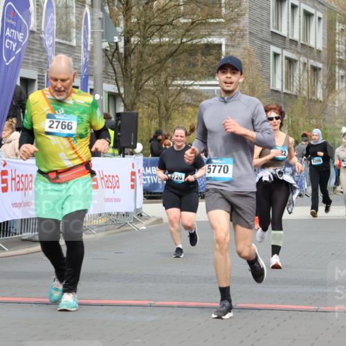 12.04.2026 - 45. Internationalen Wilhelmsburger Insellauf Strokosch-Dieckow http://msf.ph/oto/9482714 12.04.2026 13:24:08 Ziel 2766, 5622 meine-sportfotos.de