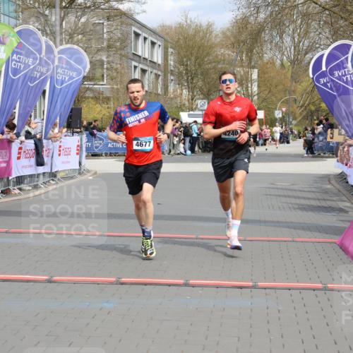 12.04.2026 - 45. Internationalen Wilhelmsburger Insellauf Strokosch-Dieckow http://msf.ph/oto/9482755 12.04.2026 12:49:00 Ziel 4677, 4240 meine-sportfotos.de