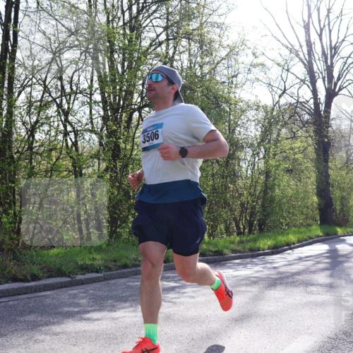 12.04.2026 - 45. Internationalen Wilhelmsburger Insellauf Yannick Fuchs http://msf.ph/oto/9482778 12.04.2026 10:23:42 Laufen 3506 meine-sportfotos.de