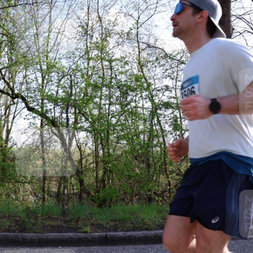 12.04.2026 - 45. Internationalen Wilhelmsburger Insellauf Yannick Fuchs http://msf.ph/oto/9482787 12.04.2026 10:23:42 Laufen  meine-sportfotos.de