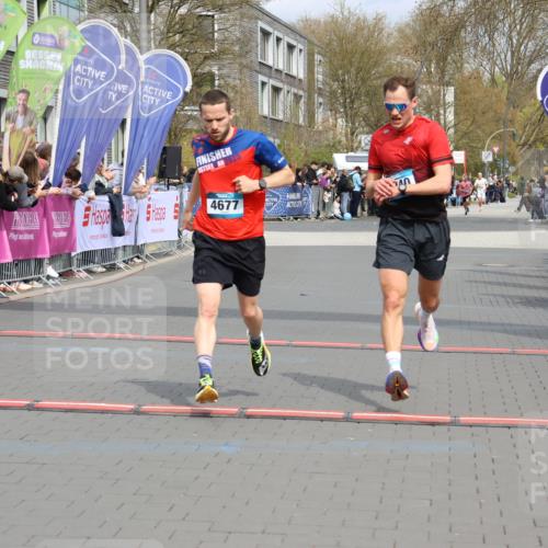 12.04.2026 - 45. Internationalen Wilhelmsburger Insellauf Strokosch-Dieckow http://msf.ph/oto/9482818 12.04.2026 12:49:00 Ziel 4677, 4240 meine-sportfotos.de