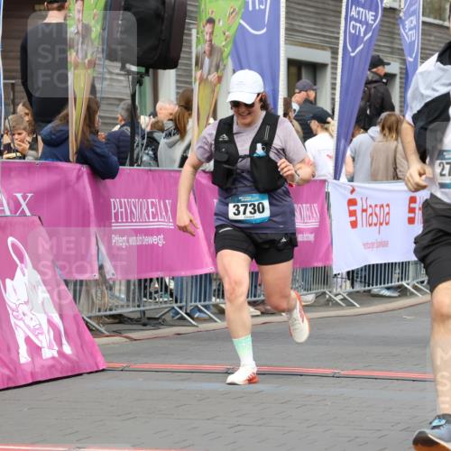 12.04.2026 - 45. Internationalen Wilhelmsburger Insellauf Strokosch-Dieckow http://msf.ph/oto/9482882 12.04.2026 13:24:00 Ziel 3814, 2716, 3730, 3353 meine-sportfotos.de