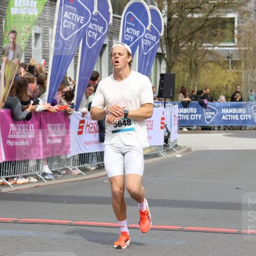 12.04.2026 - 45. Internationalen Wilhelmsburger Insellauf Strokosch-Dieckow http://msf.ph/oto/9482901 12.04.2026 12:49:16 Ziel 3947, 5648 meine-sportfotos.de