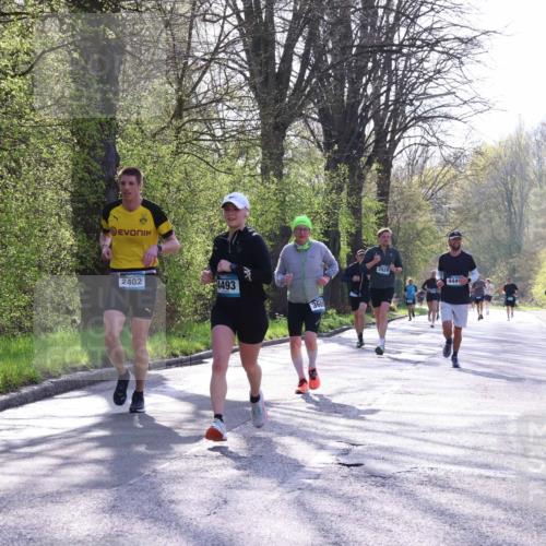12.04.2026 - 45. Internationalen Wilhelmsburger Insellauf Yannick Fuchs http://msf.ph/oto/9482906 12.04.2026 10:23:59 Laufen 2402, 4493, 3605, 3929, 444 meine-sportfotos.de