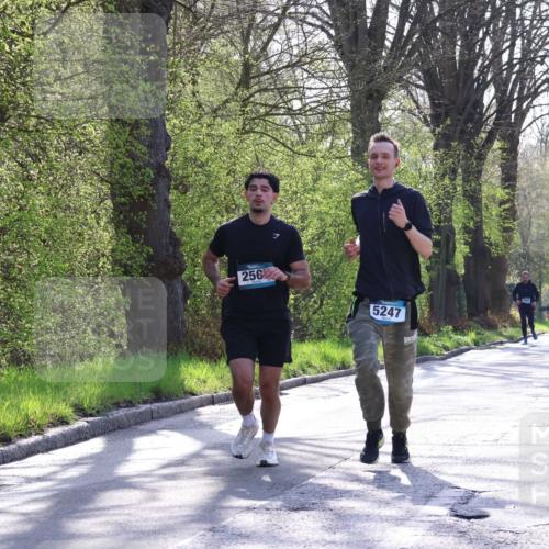 12.04.2026 - 45. Internationalen Wilhelmsburger Insellauf Yannick Fuchs http://msf.ph/oto/9482934 12.04.2026 10:31:35 Laufen 256, 5247 meine-sportfotos.de