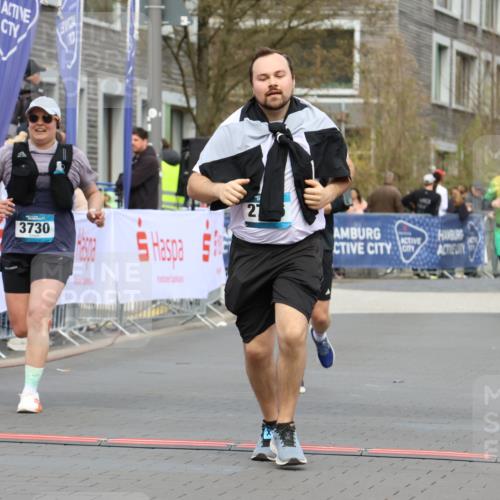 12.04.2026 - 45. Internationalen Wilhelmsburger Insellauf Strokosch-Dieckow http://msf.ph/oto/9482948 12.04.2026 13:23:58 Ziel 3814, 2716, 3730, 3353 meine-sportfotos.de