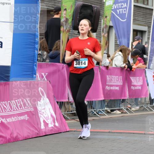 12.04.2026 - 45. Internationalen Wilhelmsburger Insellauf Strokosch-Dieckow http://msf.ph/oto/9482956 12.04.2026 13:23:57 Ziel 3471, 3814, 2716, 3730, 3353 meine-sportfotos.de