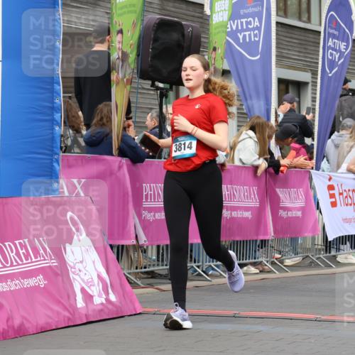 12.04.2026 - 45. Internationalen Wilhelmsburger Insellauf Strokosch-Dieckow http://msf.ph/oto/9482974 12.04.2026 13:23:57 Ziel 3471, 3814, 2716, 3730, 3353 meine-sportfotos.de