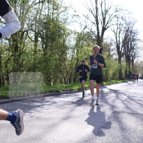 12.04.2026 - 45. Internationalen Wilhelmsburger Insellauf Yannick Fuchs http://msf.ph/oto/9482980 12.04.2026 10:24:05 Laufen 11, 3929 meine-sportfotos.de