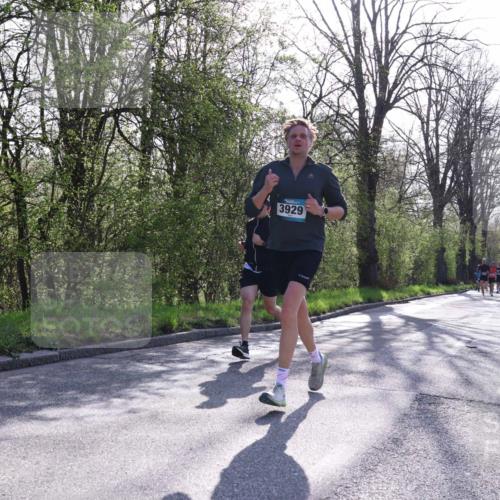 12.04.2026 - 45. Internationalen Wilhelmsburger Insellauf Yannick Fuchs http://msf.ph/oto/9482984 12.04.2026 10:24:05 Laufen 3929 meine-sportfotos.de