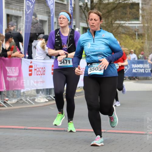12.04.2026 - 45. Internationalen Wilhelmsburger Insellauf Strokosch-Dieckow http://msf.ph/oto/9482991 12.04.2026 13:23:53 Ziel 4176, 5505, 3471, 3814 meine-sportfotos.de