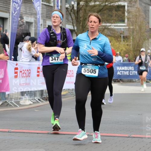12.04.2026 - 45. Internationalen Wilhelmsburger Insellauf Strokosch-Dieckow http://msf.ph/oto/9483007 12.04.2026 13:23:53 Ziel 4176, 5505, 3471, 3814 meine-sportfotos.de
