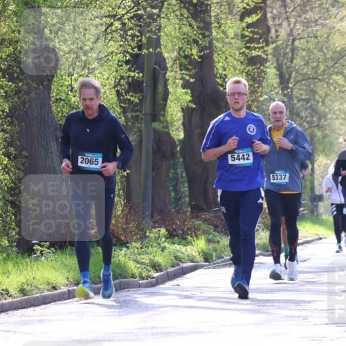 12.04.2026 - 45. Internationalen Wilhelmsburger Insellauf Yannick Fuchs http://msf.ph/oto/9483011 12.04.2026 10:31:42 Laufen 2065, 5442, 5337, 24, 2869 meine-sportfotos.de