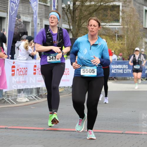 12.04.2026 - 45. Internationalen Wilhelmsburger Insellauf Strokosch-Dieckow http://msf.ph/oto/9483012 12.04.2026 13:23:53 Ziel 4176, 5505, 3471, 3814 meine-sportfotos.de