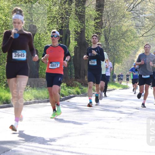 12.04.2026 - 45. Internationalen Wilhelmsburger Insellauf Yannick Fuchs http://msf.ph/oto/9483014 12.04.2026 10:24:09 Laufen 3945, 4807, 3042, 583, 2488, 2555, 4000 meine-sportfotos.de