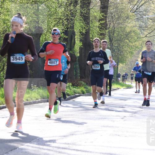 12.04.2026 - 45. Internationalen Wilhelmsburger Insellauf Yannick Fuchs http://msf.ph/oto/9483015 12.04.2026 10:24:09 Laufen 3945, 4807, 3042, 37, 2488, 4000 meine-sportfotos.de