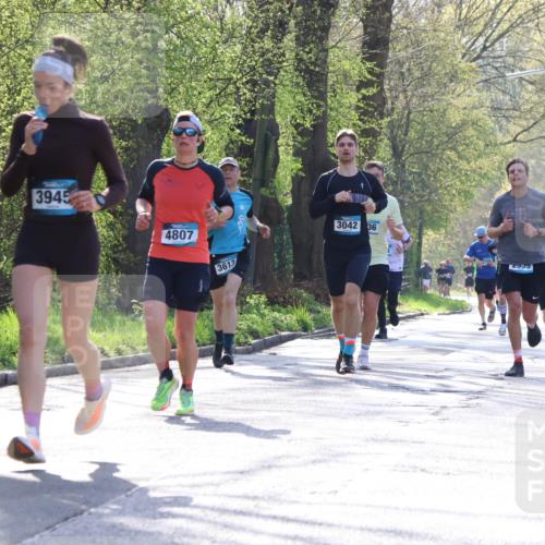 12.04.2026 - 45. Internationalen Wilhelmsburger Insellauf Yannick Fuchs http://msf.ph/oto/9483017 12.04.2026 10:24:09 Laufen 3945, 4807, 3613, 3042, 36, 248, 4000 meine-sportfotos.de