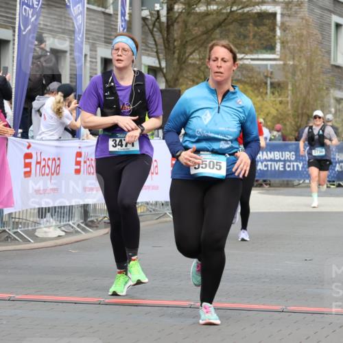 12.04.2026 - 45. Internationalen Wilhelmsburger Insellauf Strokosch-Dieckow http://msf.ph/oto/9483018 12.04.2026 13:23:52 Ziel 3478, 4176, 5505, 3471 meine-sportfotos.de
