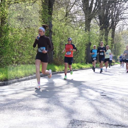 12.04.2026 - 45. Internationalen Wilhelmsburger Insellauf Yannick Fuchs http://msf.ph/oto/9483037 12.04.2026 10:24:10 Laufen 3945, 4807, 3613, 3042, 3636 meine-sportfotos.de