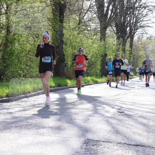 12.04.2026 - 45. Internationalen Wilhelmsburger Insellauf Yannick Fuchs http://msf.ph/oto/9483038 12.04.2026 10:24:11 Laufen 3945, 4807, 3613, 3042 meine-sportfotos.de