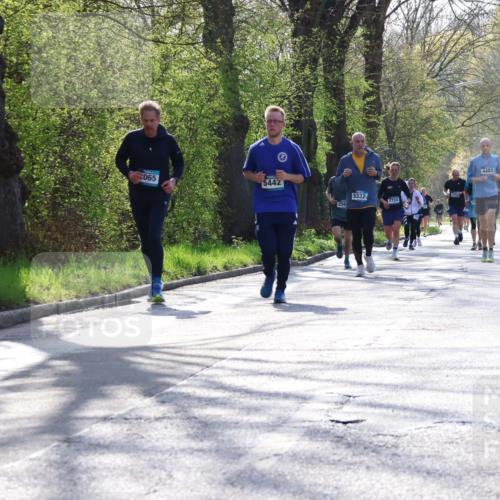 12.04.2026 - 45. Internationalen Wilhelmsburger Insellauf Yannick Fuchs http://msf.ph/oto/9483049 12.04.2026 10:31:45 Laufen 065, 5442, 250, 5337, 2724, 4483, 5654 meine-sportfotos.de
