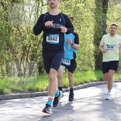 12.04.2026 - 45. Internationalen Wilhelmsburger Insellauf Yannick Fuchs http://msf.ph/oto/9483078 12.04.2026 10:24:15 Laufen 3042, 3613, 2, 3636 meine-sportfotos.de