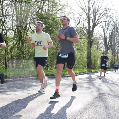 12.04.2026 - 45. Internationalen Wilhelmsburger Insellauf Yannick Fuchs http://msf.ph/oto/9483104 12.04.2026 10:24:17 Laufen 3613, 3636, 2559 meine-sportfotos.de