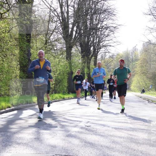 12.04.2026 - 45. Internationalen Wilhelmsburger Insellauf Yannick Fuchs http://msf.ph/oto/9483113 12.04.2026 10:31:50 Laufen 5337, 2724, 4483, 5654 meine-sportfotos.de