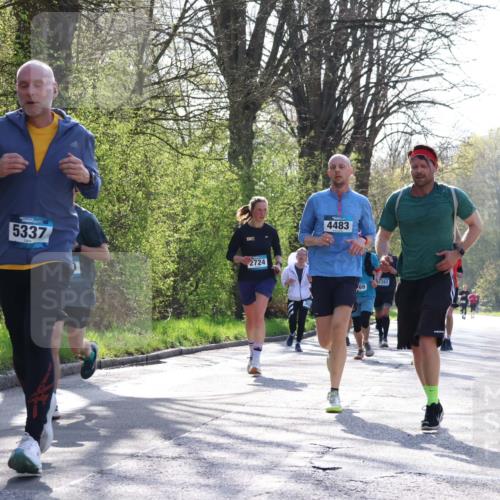 12.04.2026 - 45. Internationalen Wilhelmsburger Insellauf Yannick Fuchs http://msf.ph/oto/9483118 12.04.2026 10:31:51 Laufen 5337, 2724, 4483, 69 meine-sportfotos.de