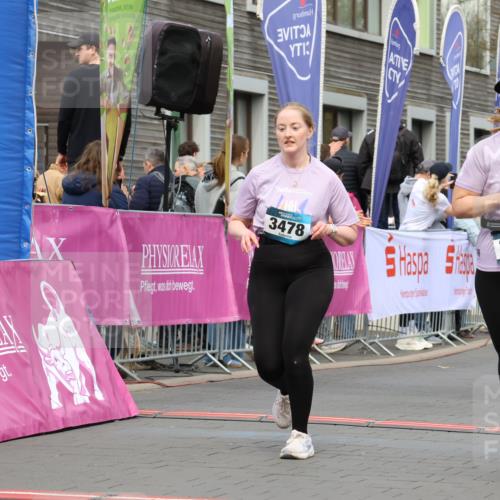 12.04.2026 - 45. Internationalen Wilhelmsburger Insellauf Strokosch-Dieckow http://msf.ph/oto/9483124 12.04.2026 13:23:48 Ziel 3336, 3783, 3498, 3478, 4176, 5505 meine-sportfotos.de
