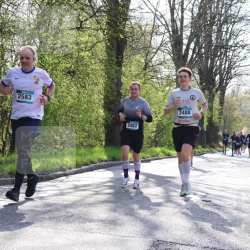 12.04.2026 - 45. Internationalen Wilhelmsburger Insellauf Yannick Fuchs http://msf.ph/oto/9483139 12.04.2026 10:24:21 Laufen 2583, 2482, 112, 2488 meine-sportfotos.de