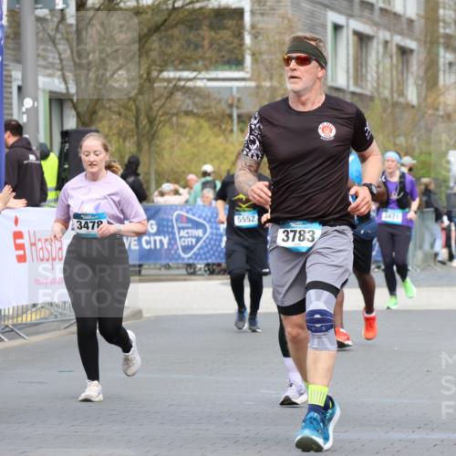 12.04.2026 - 45. Internationalen Wilhelmsburger Insellauf Strokosch-Dieckow http://msf.ph/oto/9483145 12.04.2026 13:23:45 Ziel 5223, 3336, 3783, 3498, 3478 meine-sportfotos.de