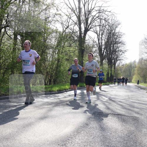 12.04.2026 - 45. Internationalen Wilhelmsburger Insellauf Yannick Fuchs http://msf.ph/oto/9483148 12.04.2026 10:24:22 Laufen 2583, 2482, 2488 meine-sportfotos.de