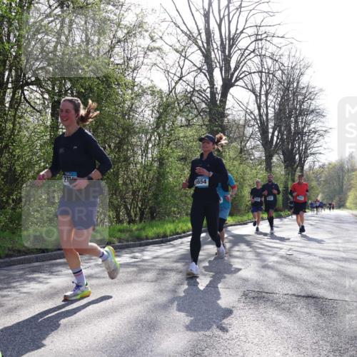 12.04.2026 - 45. Internationalen Wilhelmsburger Insellauf Yannick Fuchs http://msf.ph/oto/9483170 12.04.2026 10:31:56 Laufen 6654, 2262, 2263 meine-sportfotos.de